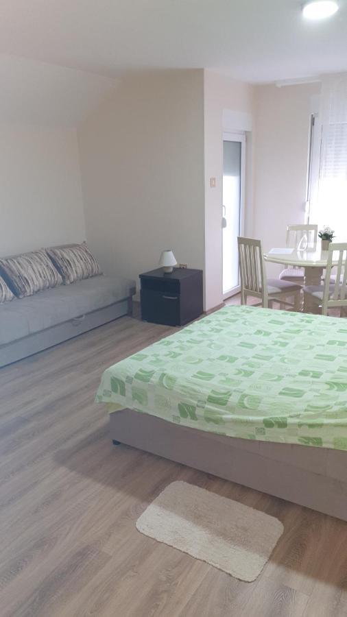 Apartments Kamenjar Novi Sad Quarto foto